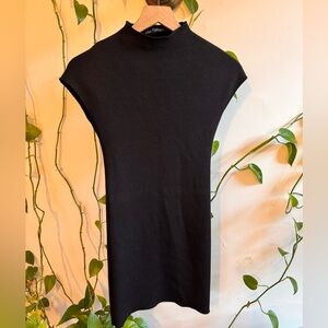 Zara Bodycon Cap Sleeve Dress | sz small | black